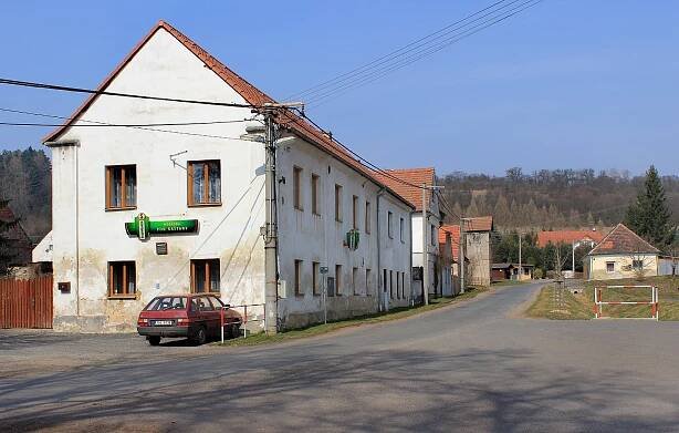 Soubor:Děkov, restaurant.jpg