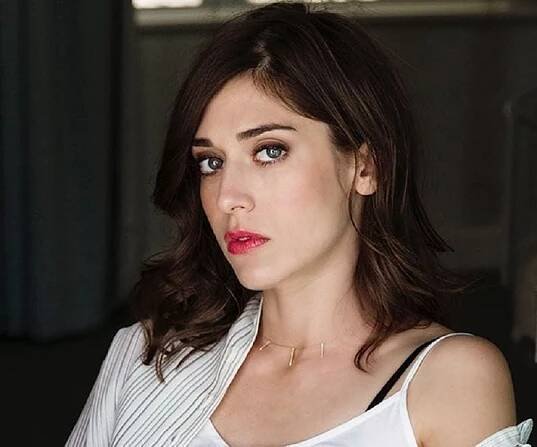 Lizzy Caplan