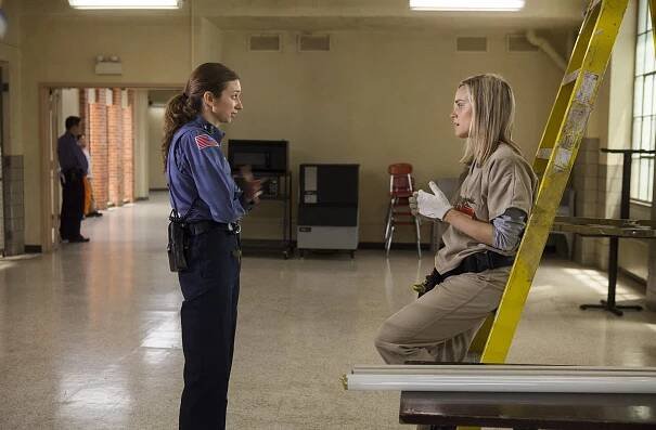 Orange Is the New Black - Krvavá kobliha - Z filmu - Lauren Lapkus, Taylor Schilling