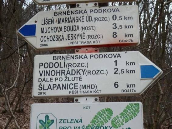 Rozcestník Brno Líšeň - Mariánské údolí MHD