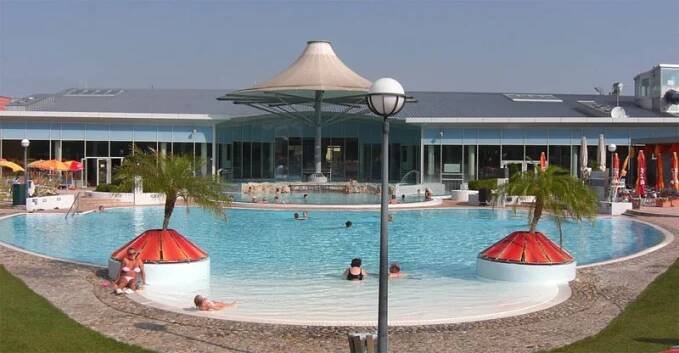 Relax v termálních lázních Laa an der Thaya: doprava komfortním busem i celodenní vstupné