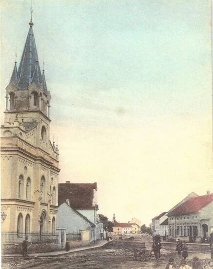 Nová synagoga Dobříš | Databáze domů s historií