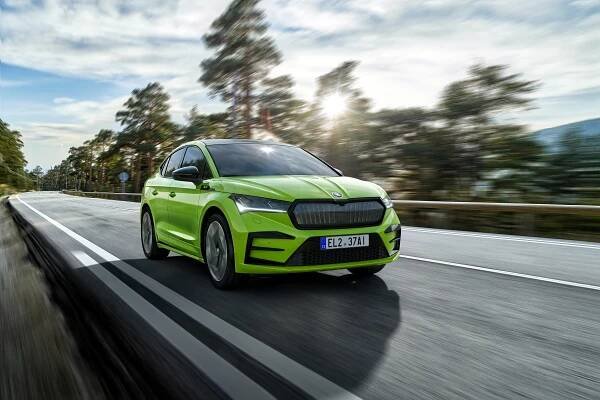 24 skoda enyaq coupe rs iv 1920x1280 1