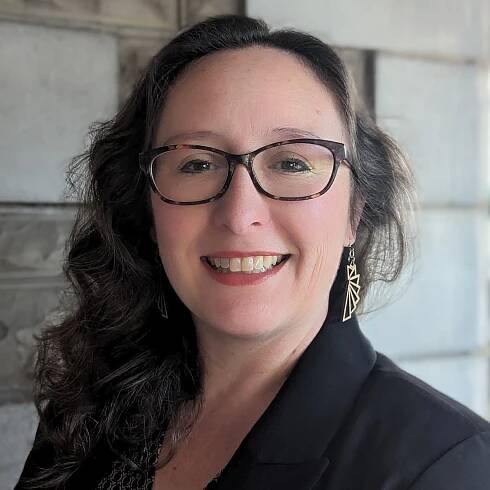 Maureen O'Keefe Headshot 2023 (1)