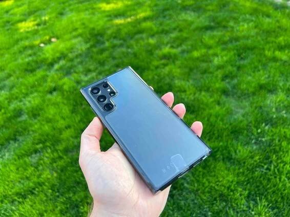 Nejlepší obaly pro Galaxy S22