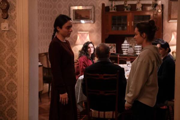 Masumlar Apartmanı - Episode 20 - Z filmu - Merve Dizdar