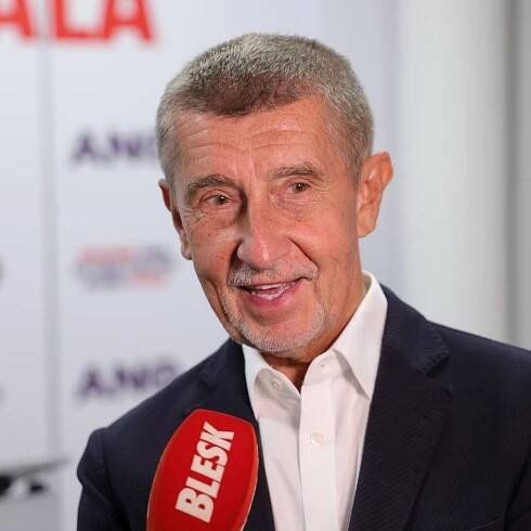 Propast mezi ANO a Spolu se zvětšuje, Stačilo podle modelu Kantaru na sněmovnu nedosáhne