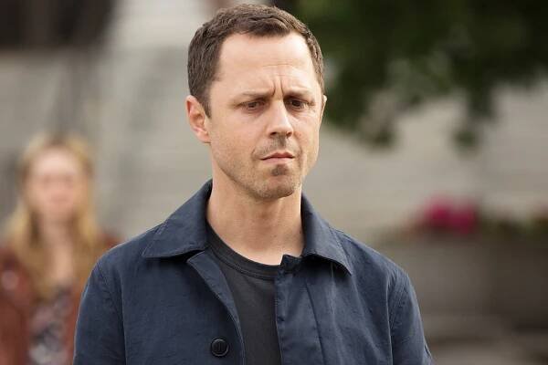 Giovanni Ribisi in Sneaky Pete