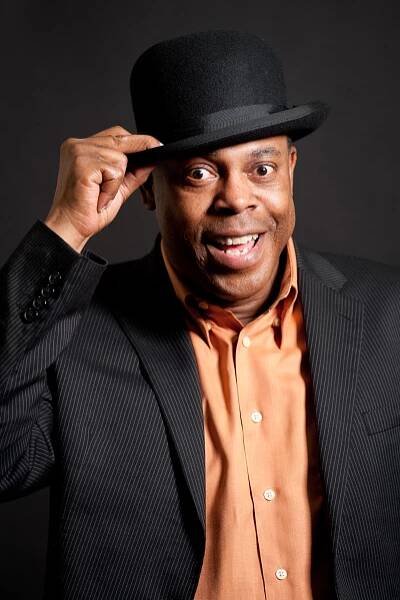 Americký herec a komik Michael Winslow zavíta na Slovensko. - GREGI.NET | Multikultúrny portál