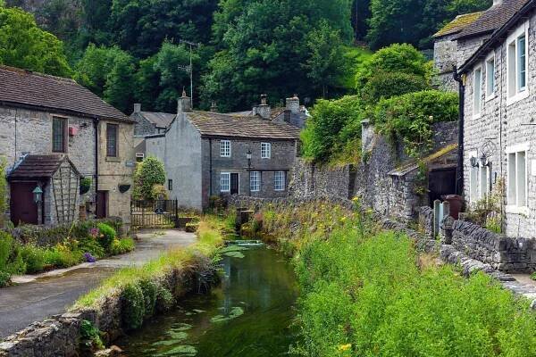 castleton na začátku léta, anglie - derbyshire - stock snímky, obrázky a fotky