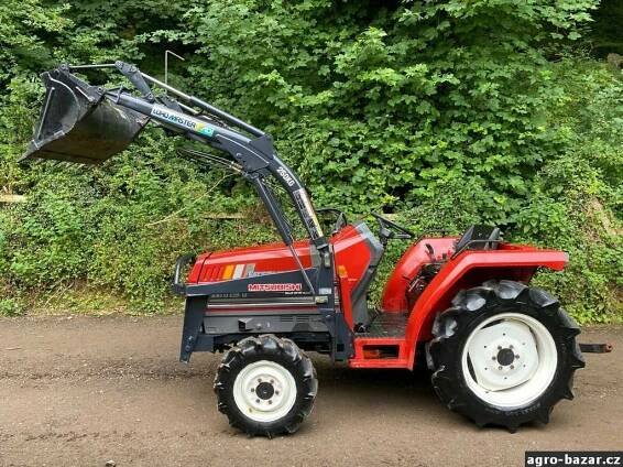  Traktor Mitsubishi Mtt-2I + kompletní čelní nakladač