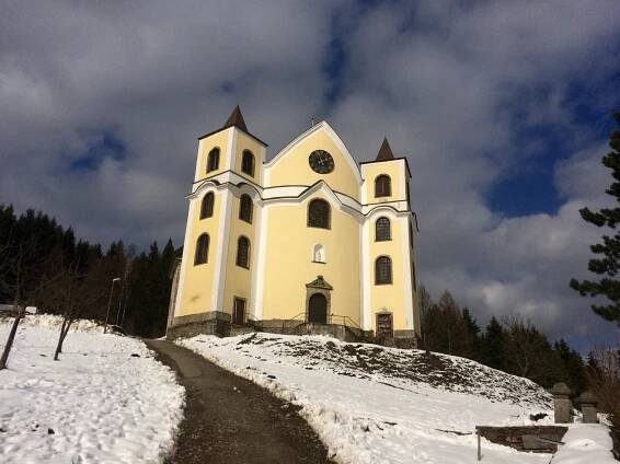 Znovuzrozený Neratovský kostel