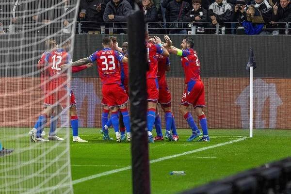 Z utkání fotbalové Evropské ligy Eintracht Frankfurt - Viktoria Plzeň 3:3 (26. 9. 2024).