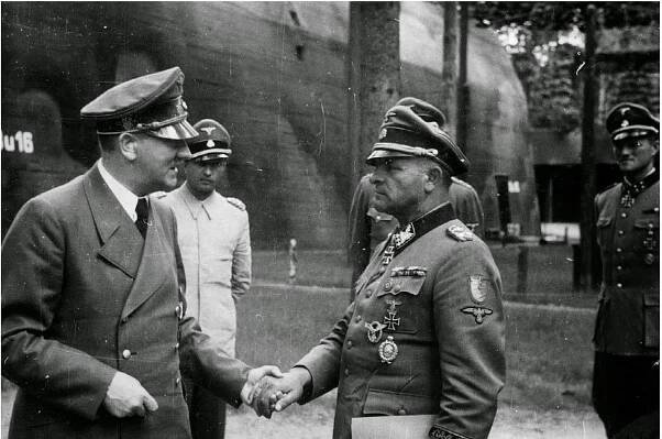 Wolf's Lair historiac photos - war time photographs of Wolfsschanze