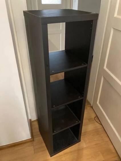 IKEA Kallax 1x4 černá - Nábytek