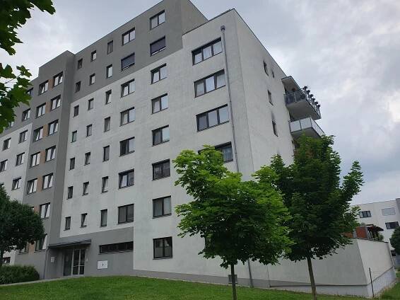 Pronájem prostorného bytu 2+kk 68 m2 v Olomouci - RK SNOPS