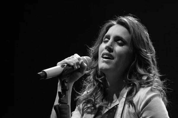 Soubor:Soledad Pastorutti en Córdoba.JPG