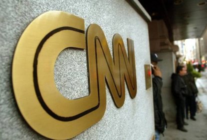 CNN Slammed for Airing Applebee's Ad After Ukraine Sirens Heard in Footage