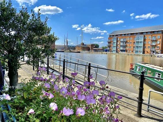 Glorious Gloucester – Got the Fridge Magnet