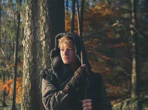 Britannia - Epizoda 9 - Z filmu - Tom Rhys Harries