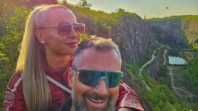 Petr Vágner se oženil. Jeden obřad mu s novomanželkou nestačil