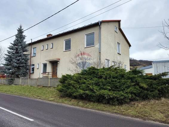 Predaj výrobno-poľnohospodárskeho areálu,Podhradie-Martin