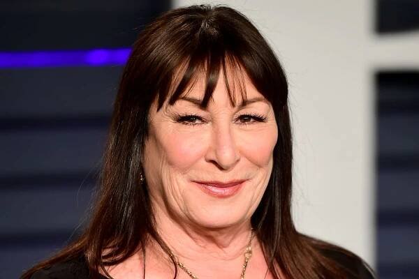 Anjelica Huston to play ‘dignified’ aristocrat in Agatha Christie murder mystery