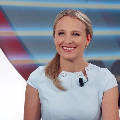 „Američtí zpravodajové mohou do zahrady Bílého domu sami. My zahraniční musíme čekat na tiskové oddělení," říká reportérka CNN Prima News Lucie Hrdličková