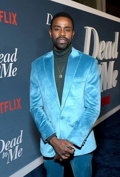 Los Angeles Premiere Of Netflix's 'Dead To Me' Season 3 held at the Netflix Tudum Theater on November 15, 2022 in Hollywood, Los Angeles, California, United States - Brandon Scott - Smrt nás spojí - Série 3 - Z akcí