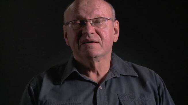 „Já jsem vypovídal a měl jsem pak strašně blbej pocit, že jsem zradil,“ vzpomíná Miloš Rejchrt