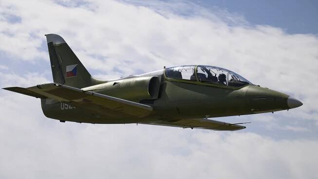 Aero Vodochody představilo v akci stroj L-39NG vyrobený pro LOM Praha