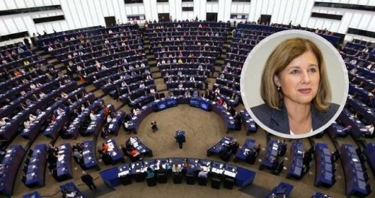Evropský parlament schválil akt o svobodě a nezávislosti médií. Jourové přidala důležitý vzkaz