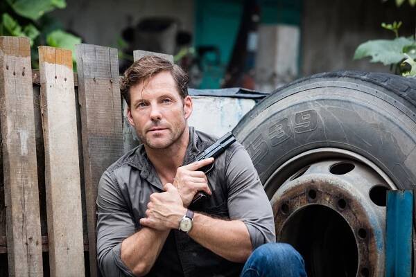 Protiúder - Epizoda 6 - Z filmu - Jamie Bamber