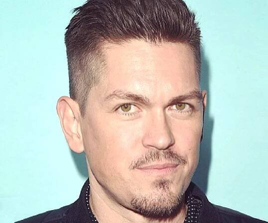 Steve Howey Biography - Facts, Childhood, Family Life & Achievements