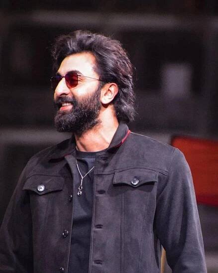 Ranbir Kapoor : Net Worth, Height, Weight, Age, Affairs, Wiki, Facts and Figures 1