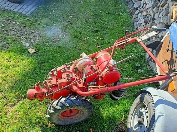 Koupím listovou sekačku mf70 na náhradní díl, tudíž může být i nefunkční, zadřený motor atd. Děkuji za nabídky. - InzerceTrinec.cz
