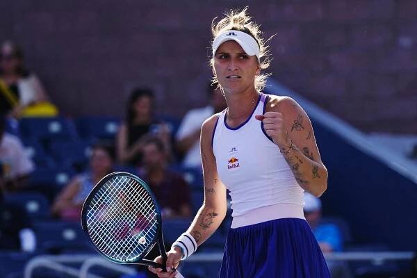 Vondroušová je po pěti letech v osmifinále, zraněná Bouzková na US Open dohrála