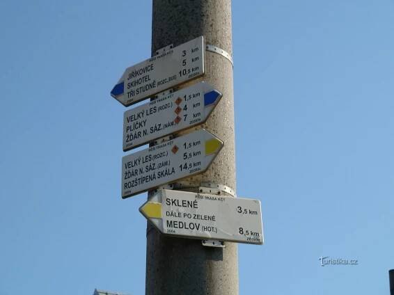 turistické rozcestí Lhotka - Rozcestí
