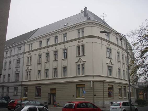 Ostrava - Partyzánské nám.2, realizace v r. 2008 - Winro
