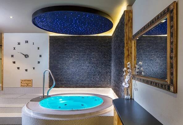 Relax v Tyrolsku: hotel kousek od ledovce Hintertux, strava a wellness