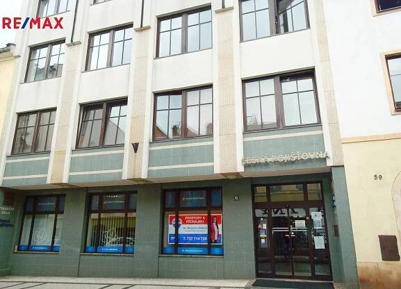 Pronájem kancelářských prostor v blízkosti náměstí, 12 m2, Broumov | RE/MAX Future
