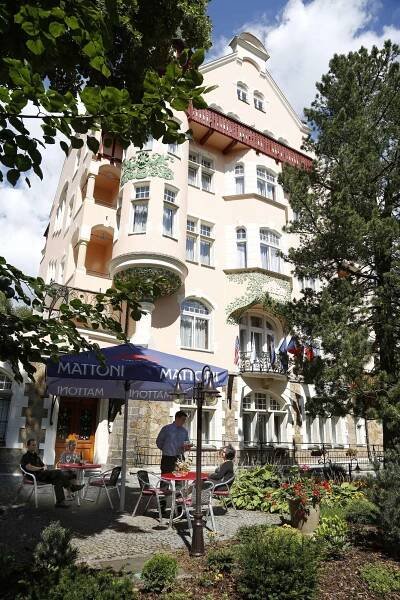 LÁZEŇSKÝ HOTEL VILLA SMETANA | Ubytování v vilové čtvrti Westend 