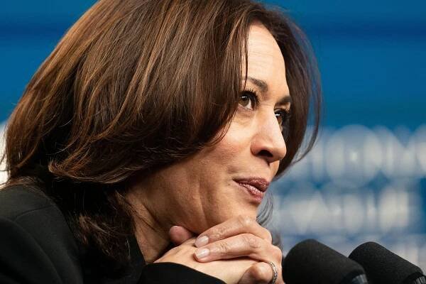 Šance Kamaly Harris po debatě rostou – ale možná méně, než by si demokraté přáli (týdenní přehled průzkumů v USA)