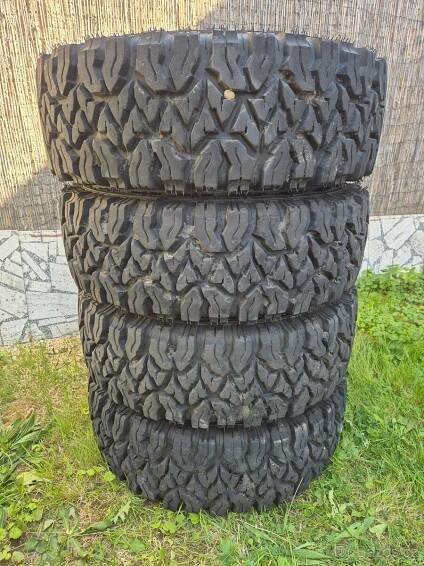 Pneu 245/70 R17 115S