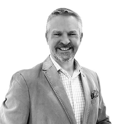 The Vets Hires Dr. Zach Mills