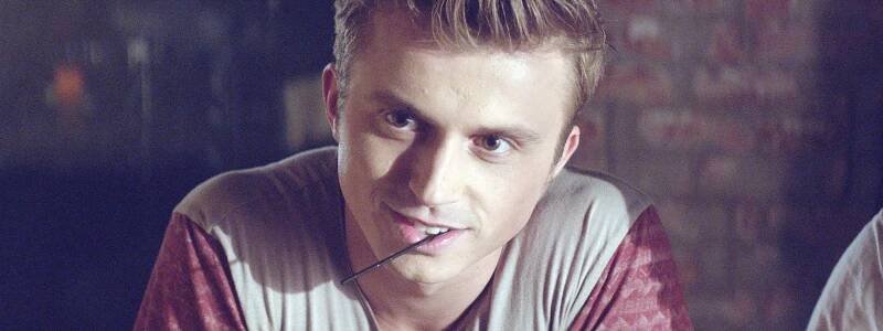 Cavemen - Z filmu - Kenny Wormald