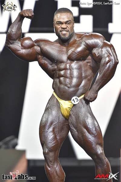 Ronnie.cz - Brandon Curry