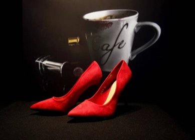 Kaffeeklatsch - drei Frauen lassen es knallen - www.luzy-fear.de