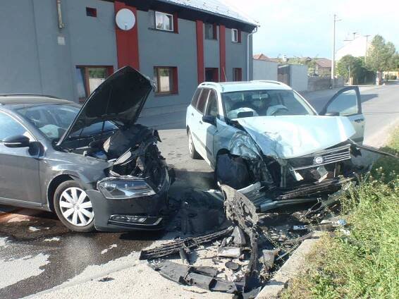 K nehodě osobních vozidel Fiat Stilo a VW Passat došlo před… | POŽÁRY.cz - ohnisko žhavých zpráv | hasiči aktuálně