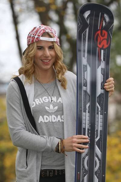 Vítězná šňůra Ledecké pokračuje. Ve Slovinsku vyhrála na snowboardu další obří slalom